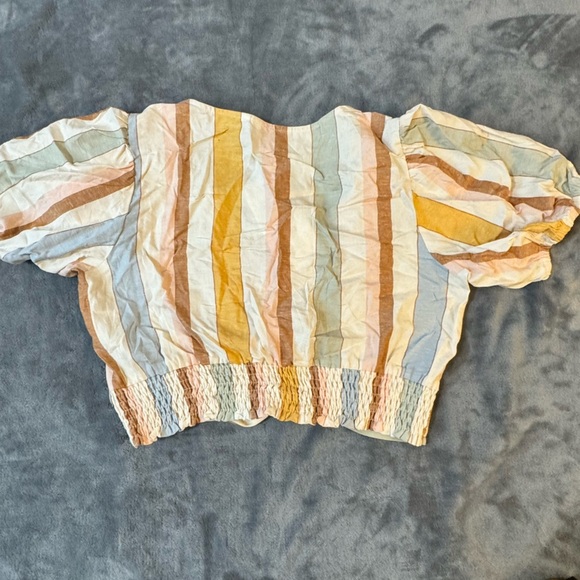 ONLY Striped Crop Top in Earthy Hues

#1262 - Picture 7 of 7